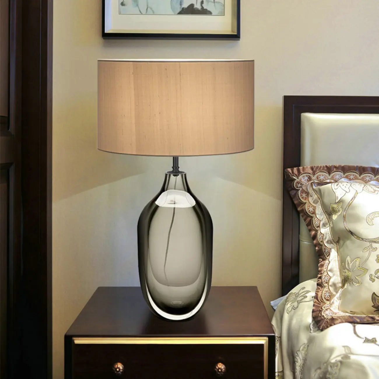 Modern Geometric Crystal Table Lamp for Residential