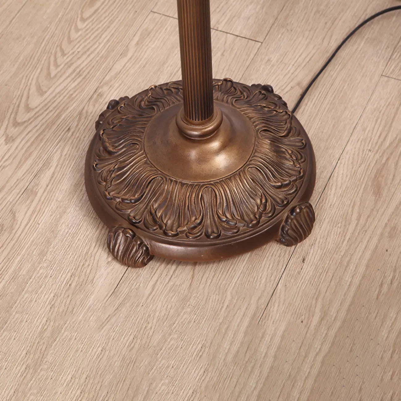 2-Light Antique Stained Glass Dome Floor Lamp for Cozy Interiors