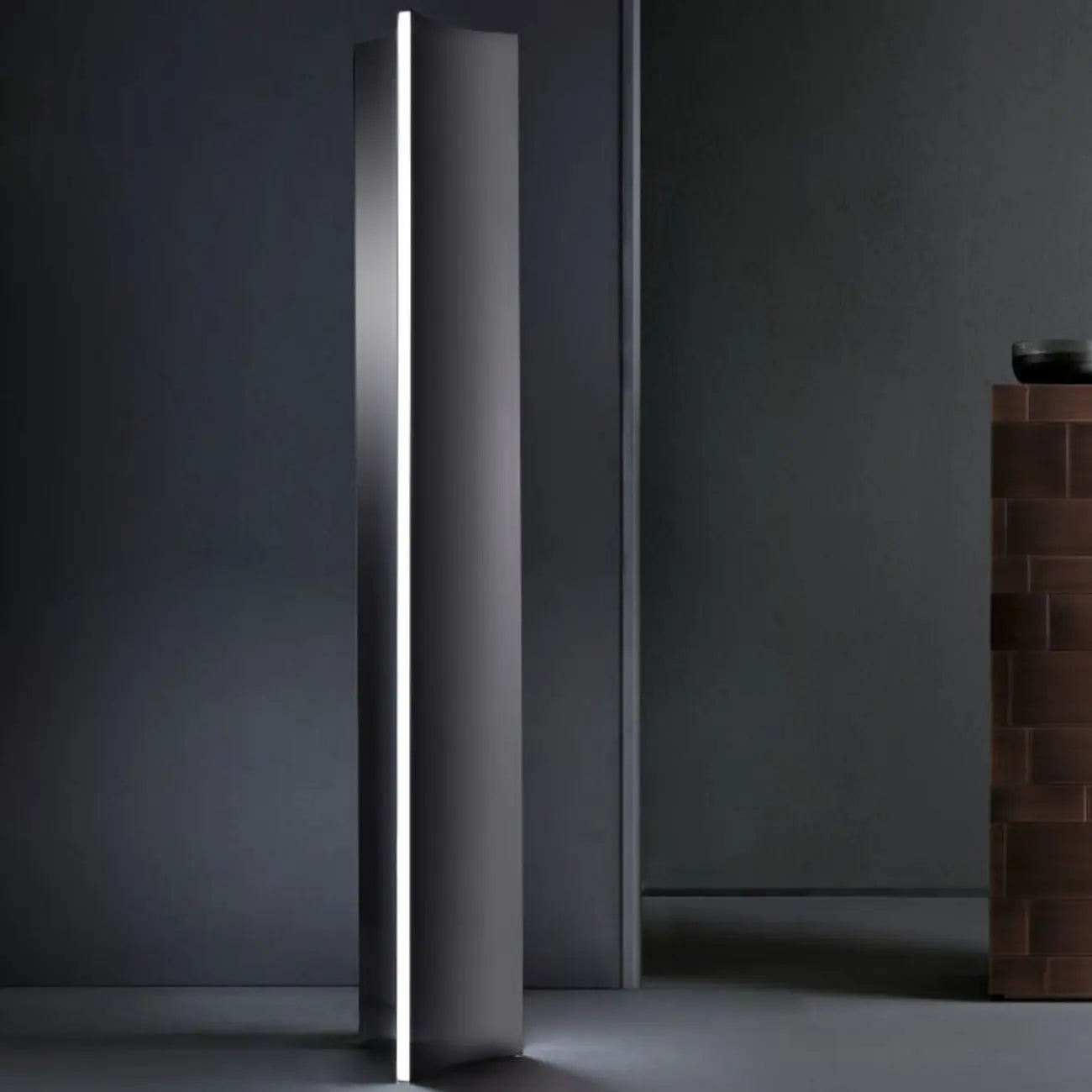 Minimalist Dimmable Metal Floor Lamp for Living Room