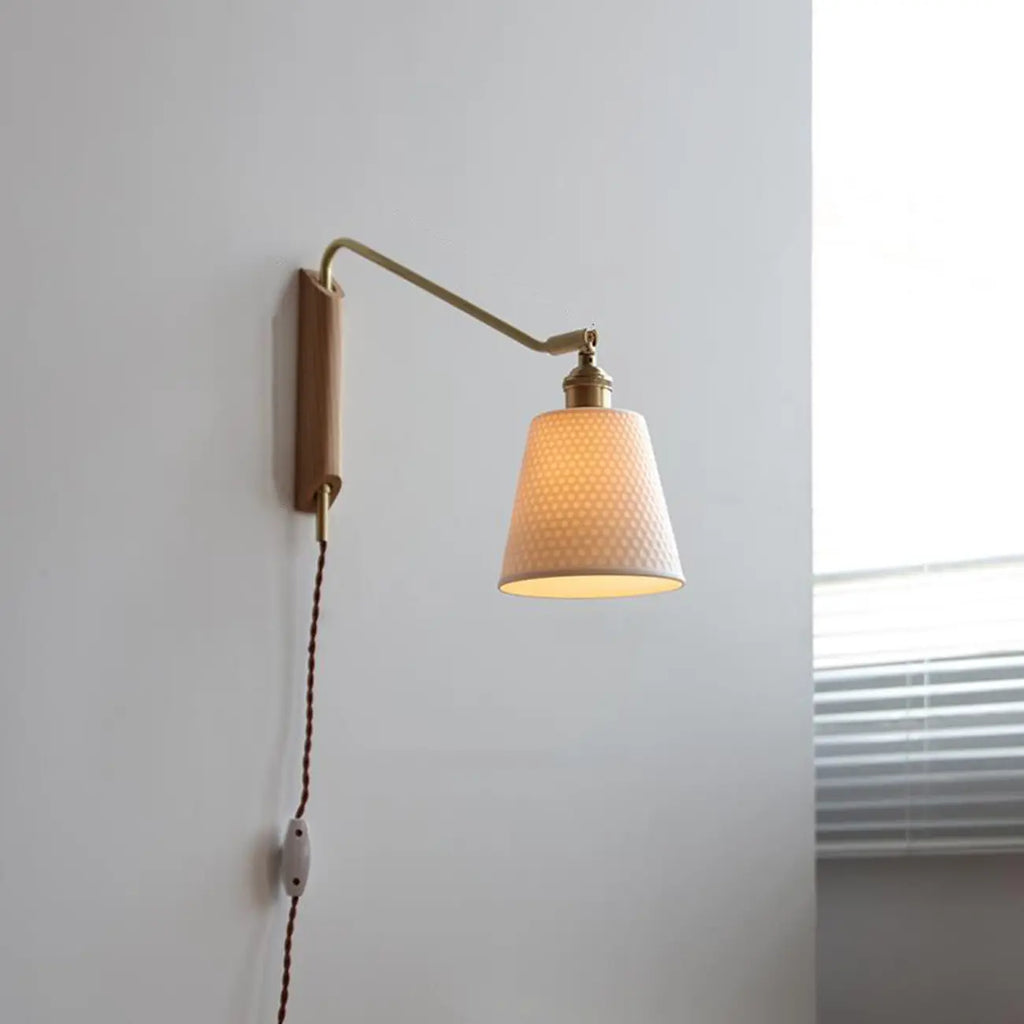 Mini Artistic Ceramic Shade Wall Light for Home Environment