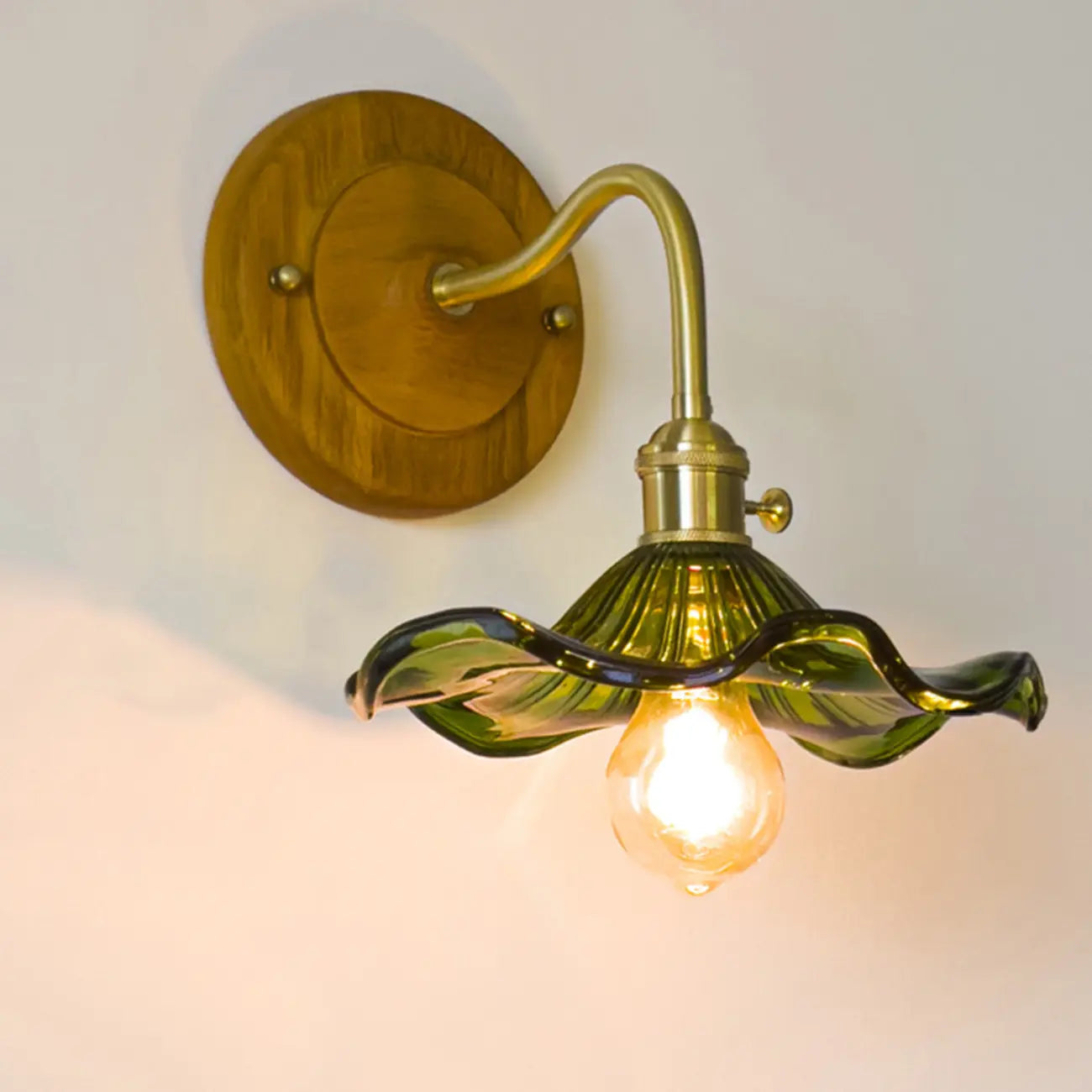 Vintage Wall Sconce with Floral Glass Shade for Indoor Space