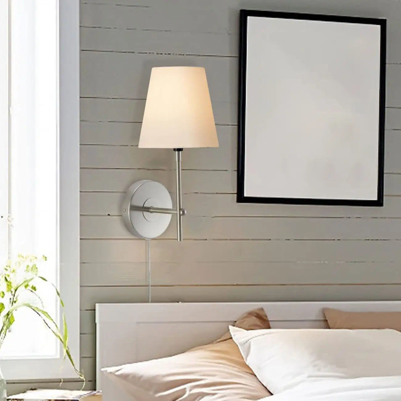 Contemporary Simplicity Metal Fabric Wall Sconce