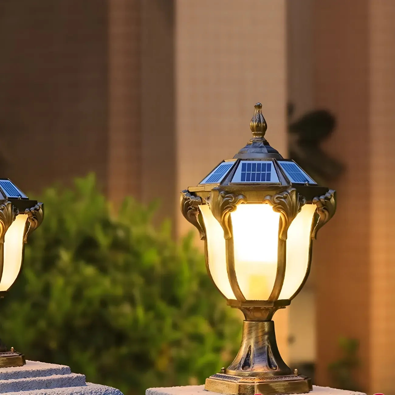 Black Vintage Metal Solar Outdoor Post Lights