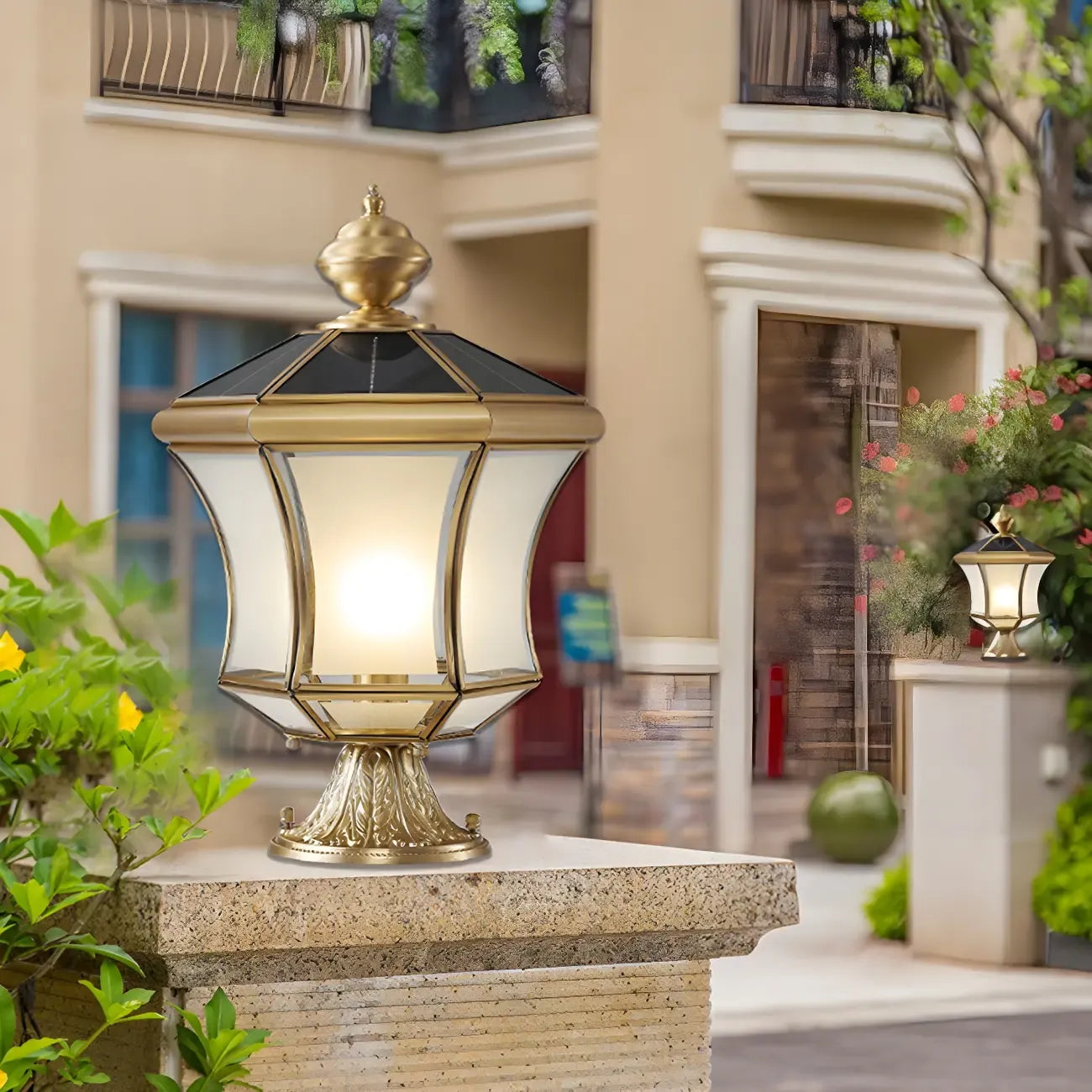 Classic Brass Curved Solar Outdoor Post Lights