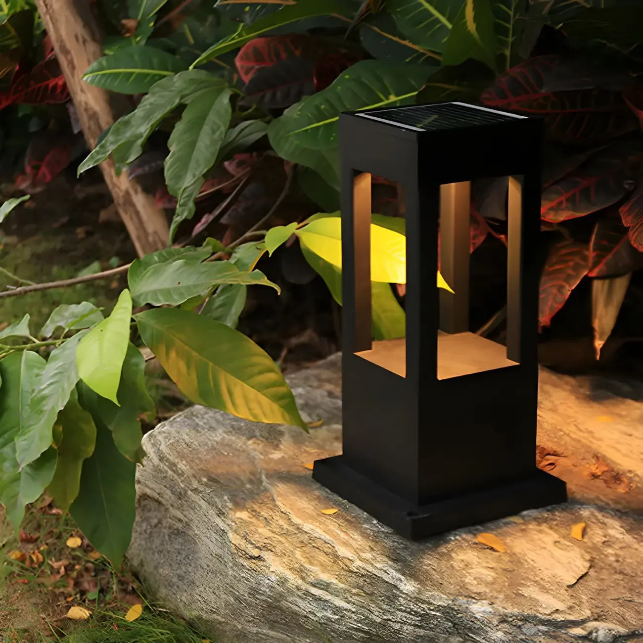 Solar Black Metal Bracket LED Outdoor Post Lights